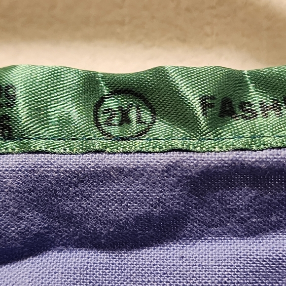 Unisex scrub tops sizes 2XL & 3XL *399.01 - Picture 3 of 8